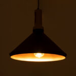 GloboStar® CALYPSO 01334-A Μοντέρνο Κρεμαστό Φωτιστικό Καμπάνα Μονόφωτο 1 x E27 IP20 Μαύρο & Χρυσό Μέταλλο με Μπεζ Ξύλο - Μ36 x Π36 x Υ30cm - Image 3