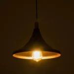 GloboStar® BELFRY 203-0077 Μοντέρνο Κρεμαστό Φωτιστικό Καμπάνα Μονόφωτο 1 x E27 IP20 Μαύρο & Χρυσό Πλαστικό - Μ29.5 x Π29.5 x Υ22cm - Image 3