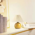 GloboStar® LISBON 204-0155 Μοντέρνο Eπιτραπέζιο Φωτιστικό Μονόφωτο 1 x E27 IP20 Κίτρινο Μέταλλο με Μπεζ Ύφασμα - Μ22 x Π22 x Υ38cm - Image 4