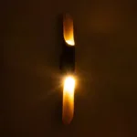 GloboStar® CHARME 01302 Μοντέρνο Επιτοίχιο Φωτιστικό Απλίκα Up / Down Δίφωτο 2 x E27 IP20 Μαύρο & Χρυσό Μέταλλο - Μ8 x Π6 x Υ40cm - Image 3
